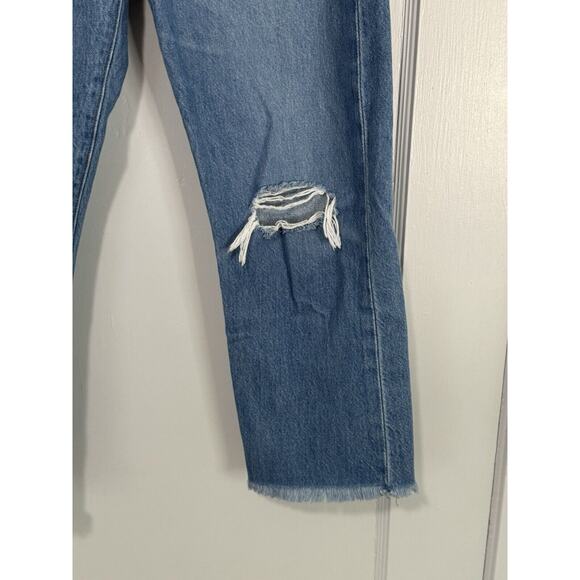 Levi’s PREMIUM Wedgie Straight Jeans Size 29 Button Fly Blue Distressed Raw Hem - Picture 9 of 14